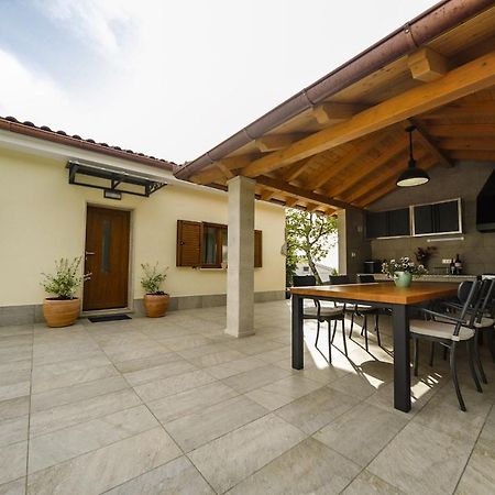 Villa Casa Tilia à Sapjane Extérieur photo