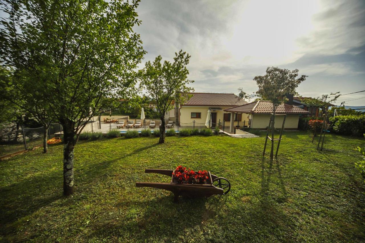 Villa Casa Tilia à Sapjane Extérieur photo
